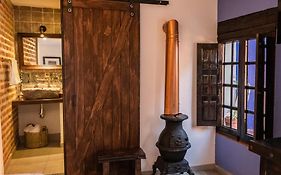 Casa de hospedaje -La Abadía de San Pedro